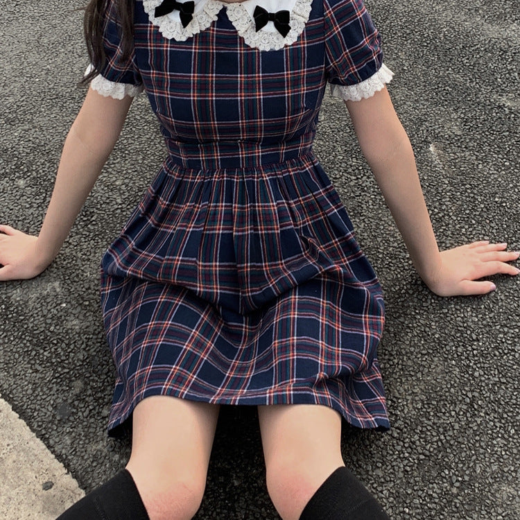 Retro plaid doll collar puff sleeve waist dress