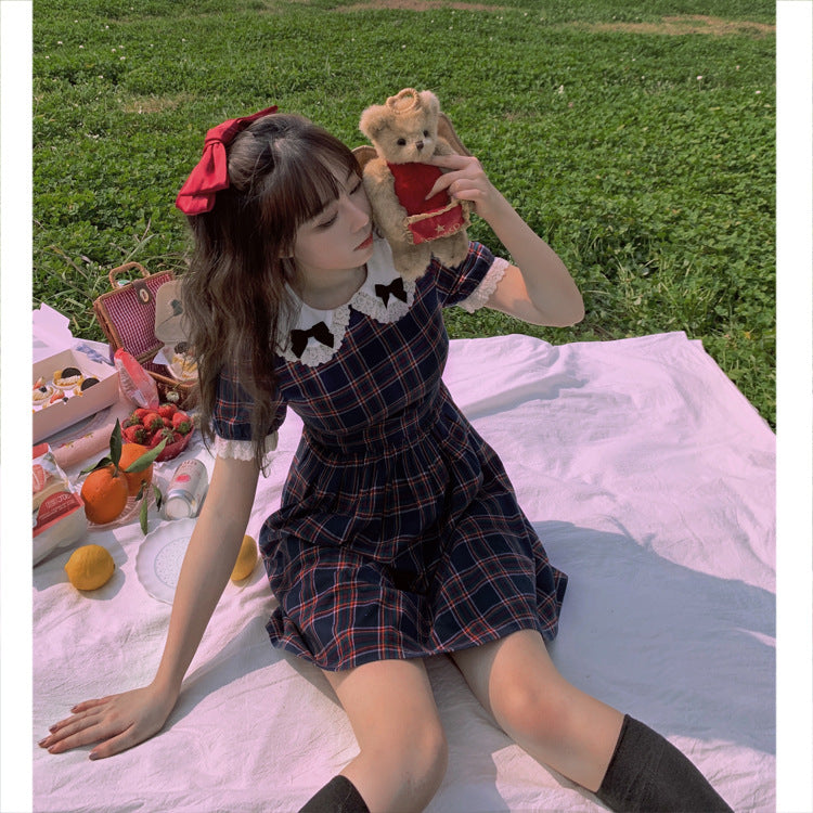 Retro plaid doll collar puff sleeve waist dress