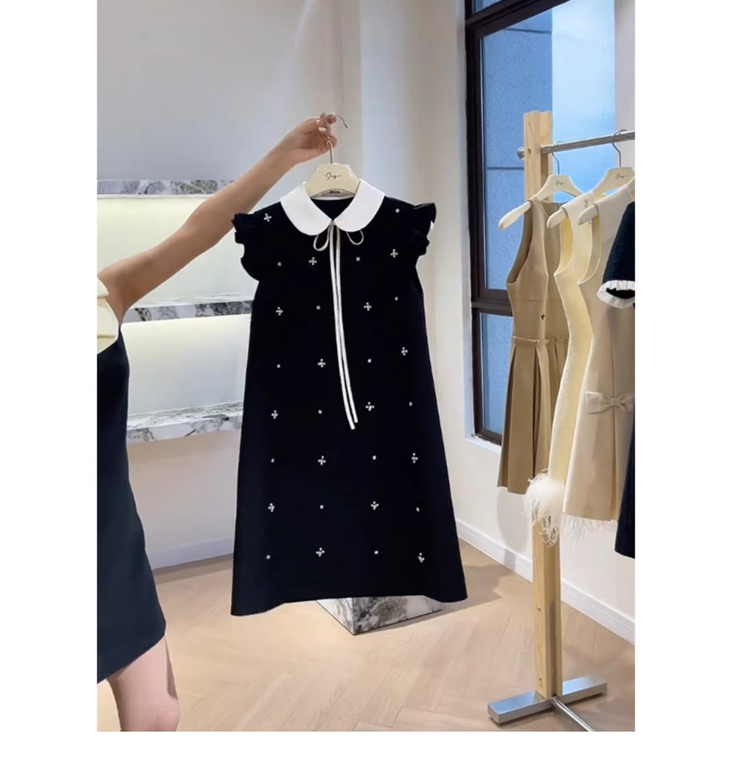 Doll Collar Flying Sleeve Dress Women's Loose Skirt