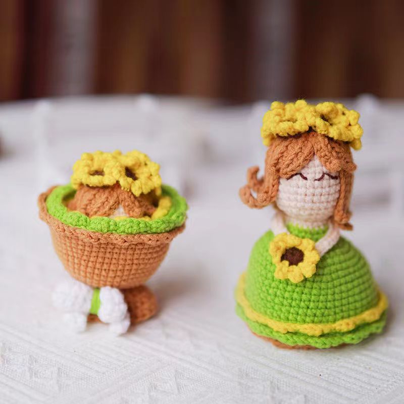 Hand-woven Diy Crossdressing Bridal Doll Wool Crochet Bouquet